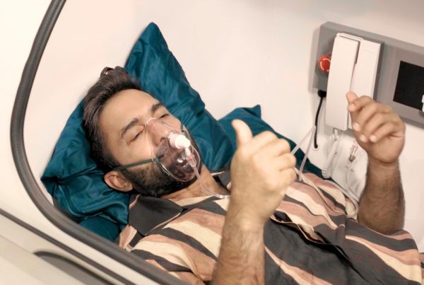 Dinesh Karthik in Hyperbaric Chamber