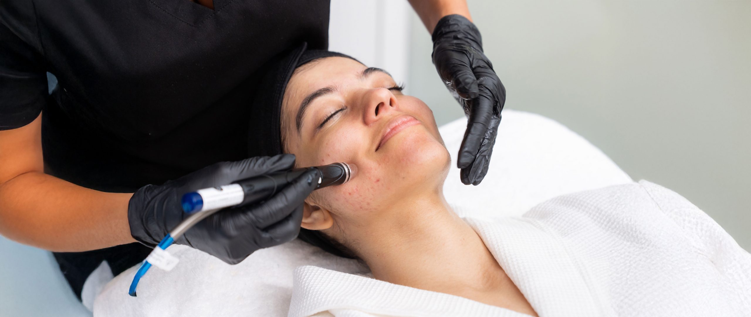 No Time, No Problem: How HydraFacial Delivers Radiance in Just 30 Minutes