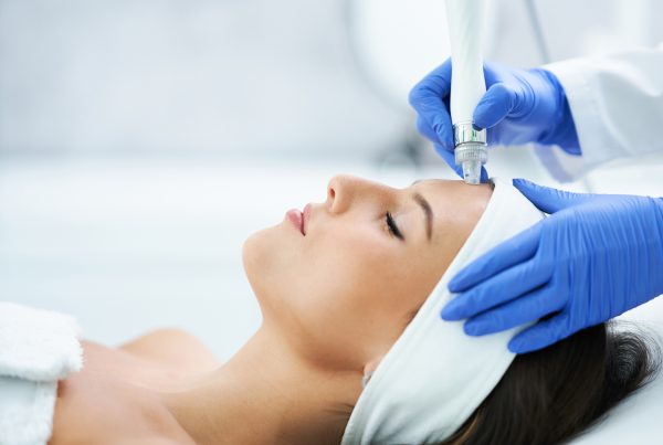 Hydrafacial Myths vs. Facts: Debunking Common Misconceptions