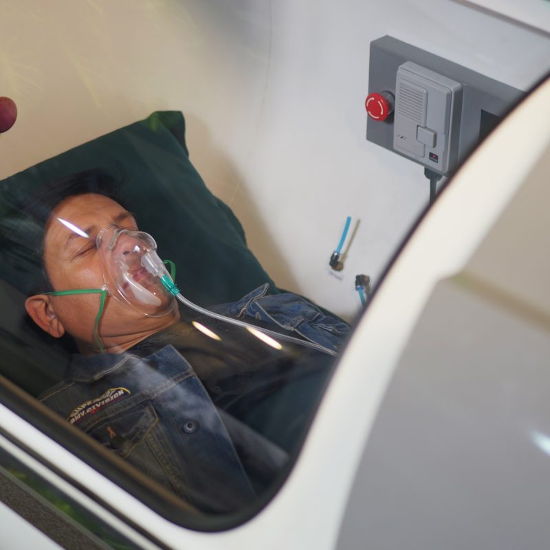 The Top 8 Everyday Health & Wellness Benefits of Hyperbaric Oxygen Therapy